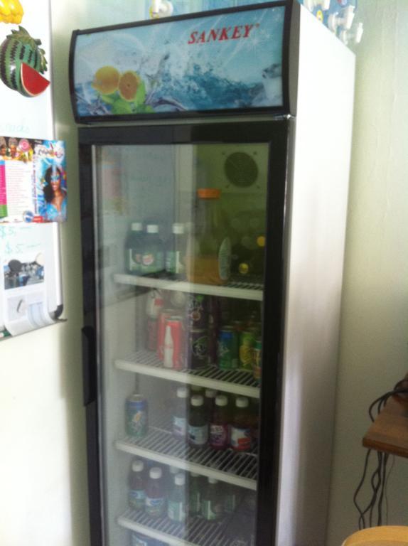 Vicky'S Keys Hostel Upper Prince's Quarter Bagian luar foto