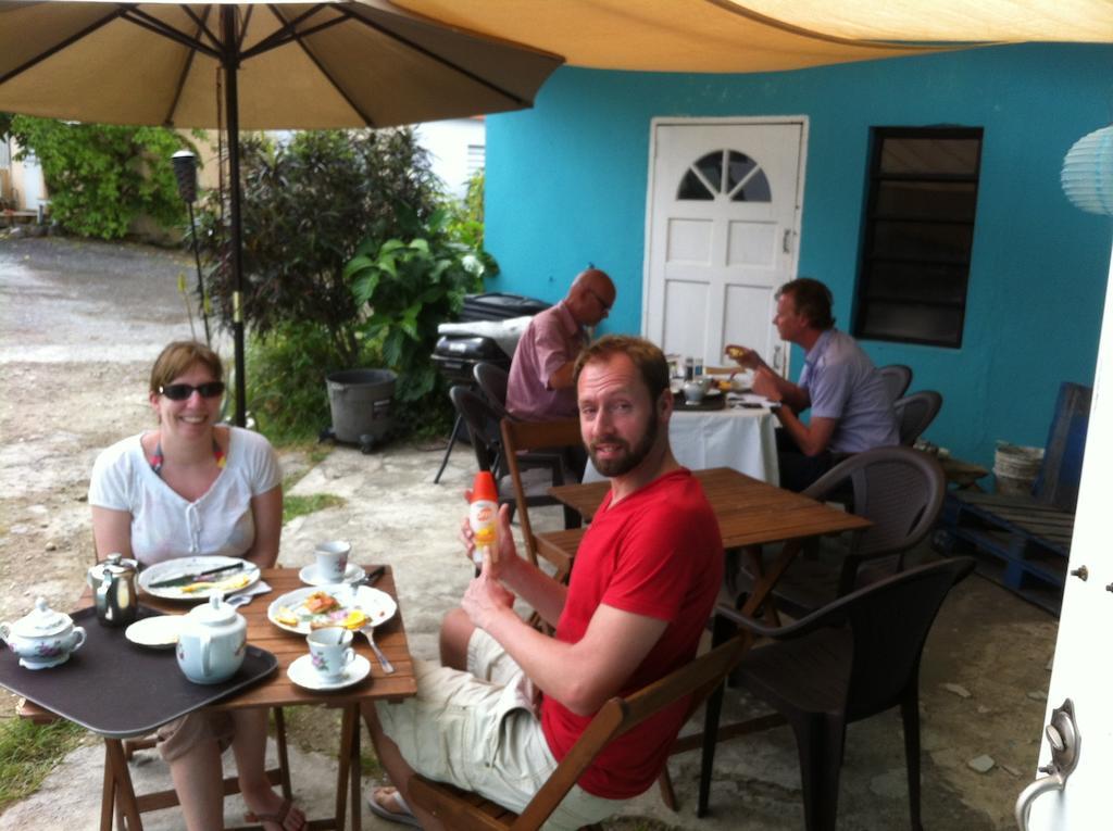 Vicky'S Keys Hostel Upper Prince's Quarter Bagian luar foto