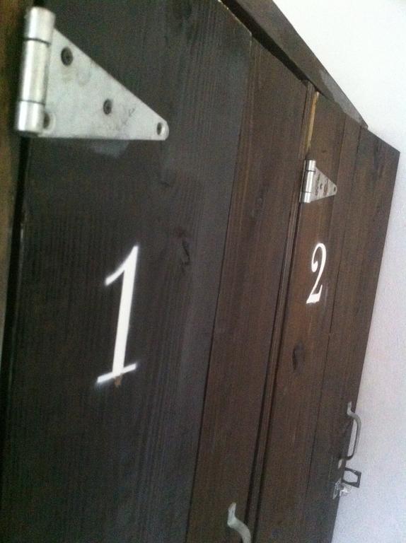 Vicky'S Keys Hostel Upper Prince's Quarter Ruang foto