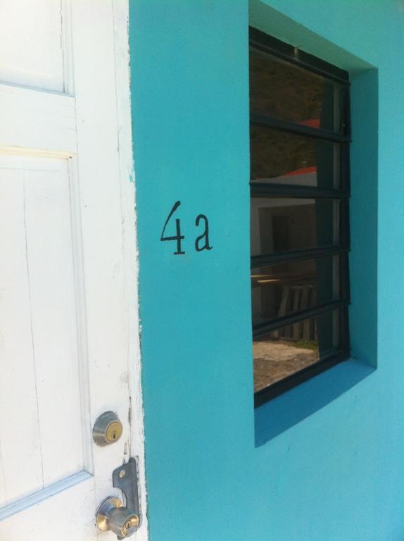 Vicky'S Keys Hostel Upper Prince's Quarter Ruang foto