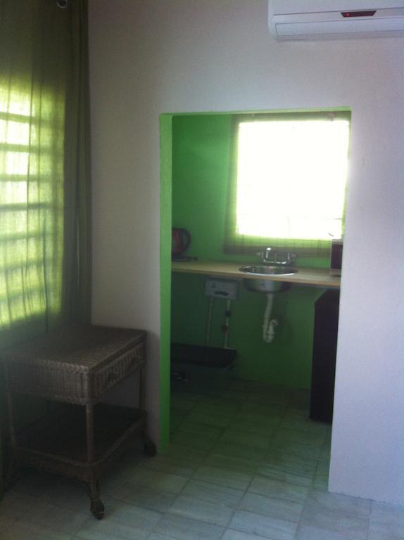 Vicky'S Keys Hostel Upper Prince's Quarter Ruang foto