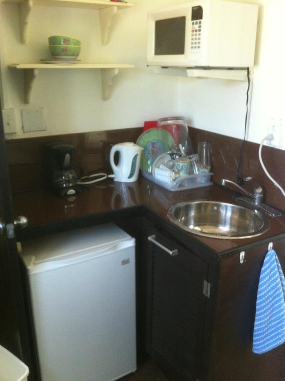 Vicky'S Keys Hostel Upper Prince's Quarter Ruang foto
