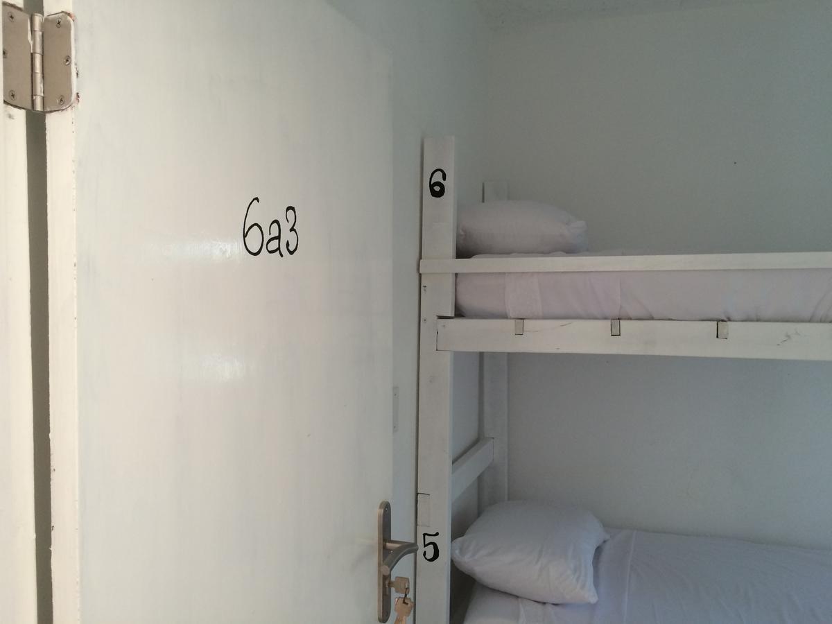 Vicky'S Keys Hostel Upper Prince's Quarter Bagian luar foto