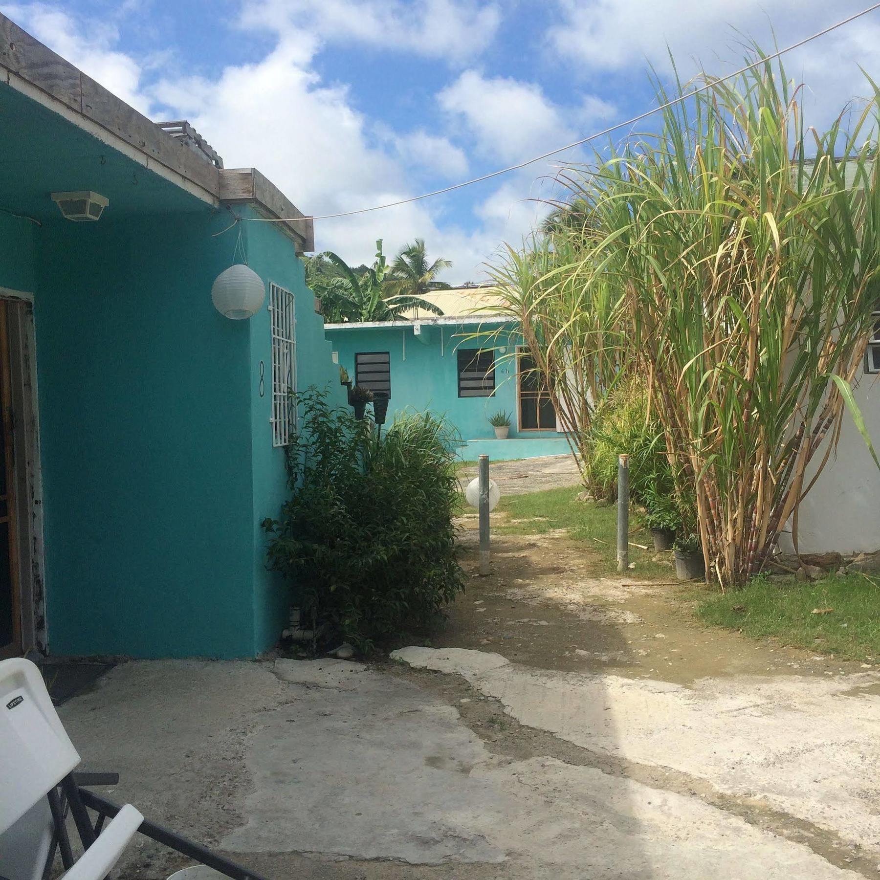 Vicky'S Keys Hostel Upper Prince's Quarter Bagian luar foto
