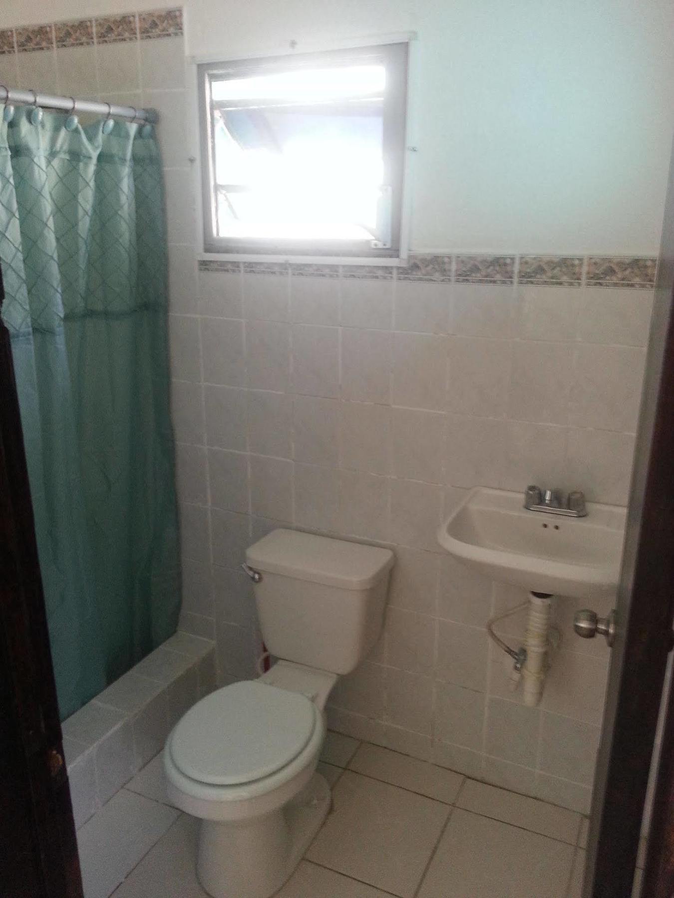 Vicky'S Keys Hostel Upper Prince's Quarter Bagian luar foto
