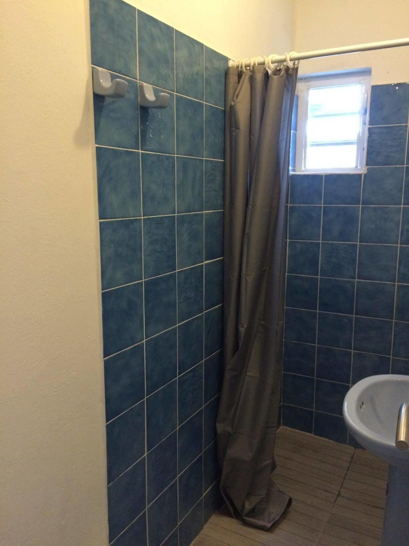 Vicky'S Keys Hostel Upper Prince's Quarter Bagian luar foto