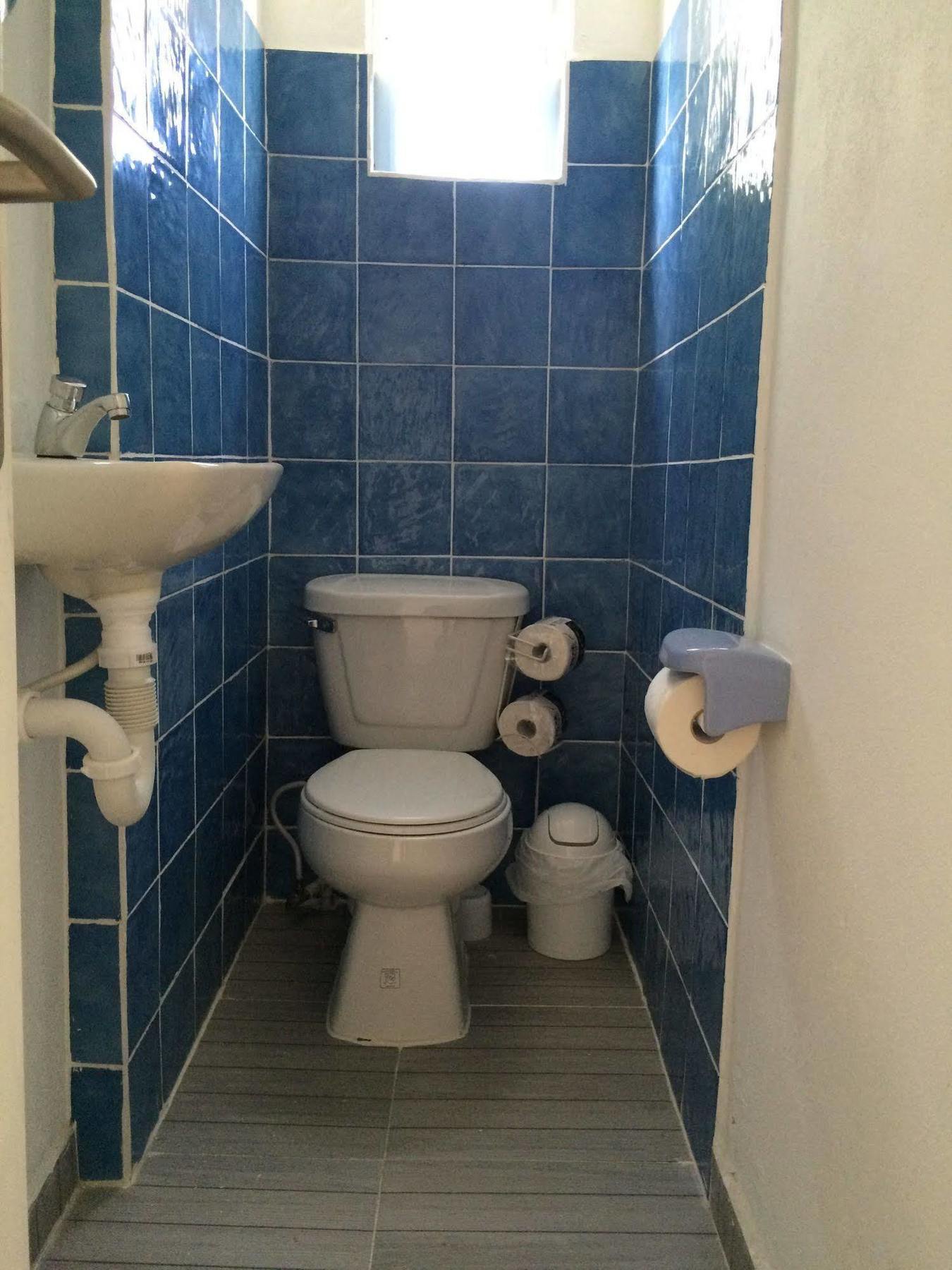 Vicky'S Keys Hostel Upper Prince's Quarter Bagian luar foto