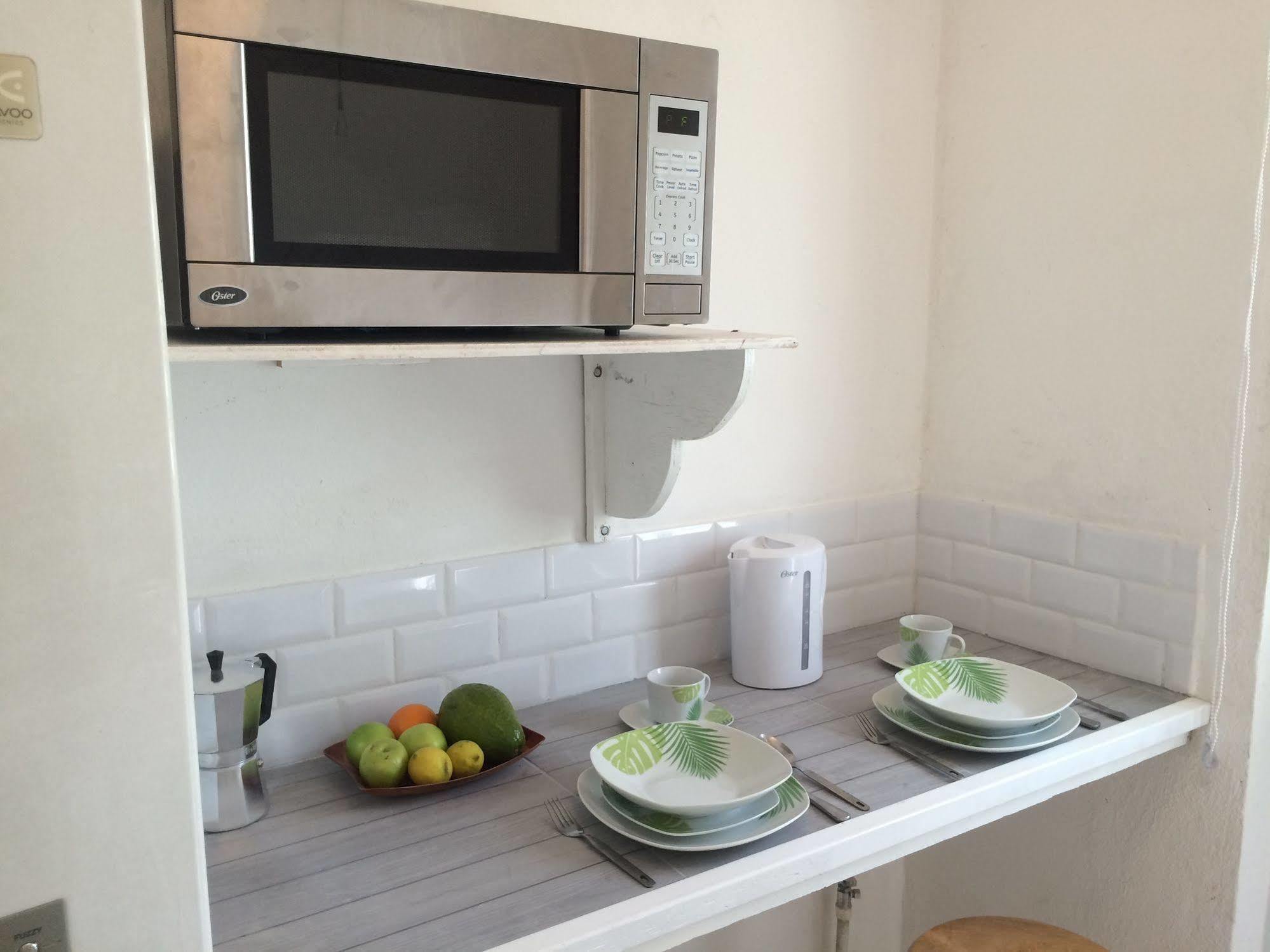 Vicky'S Keys Hostel Upper Prince's Quarter Bagian luar foto