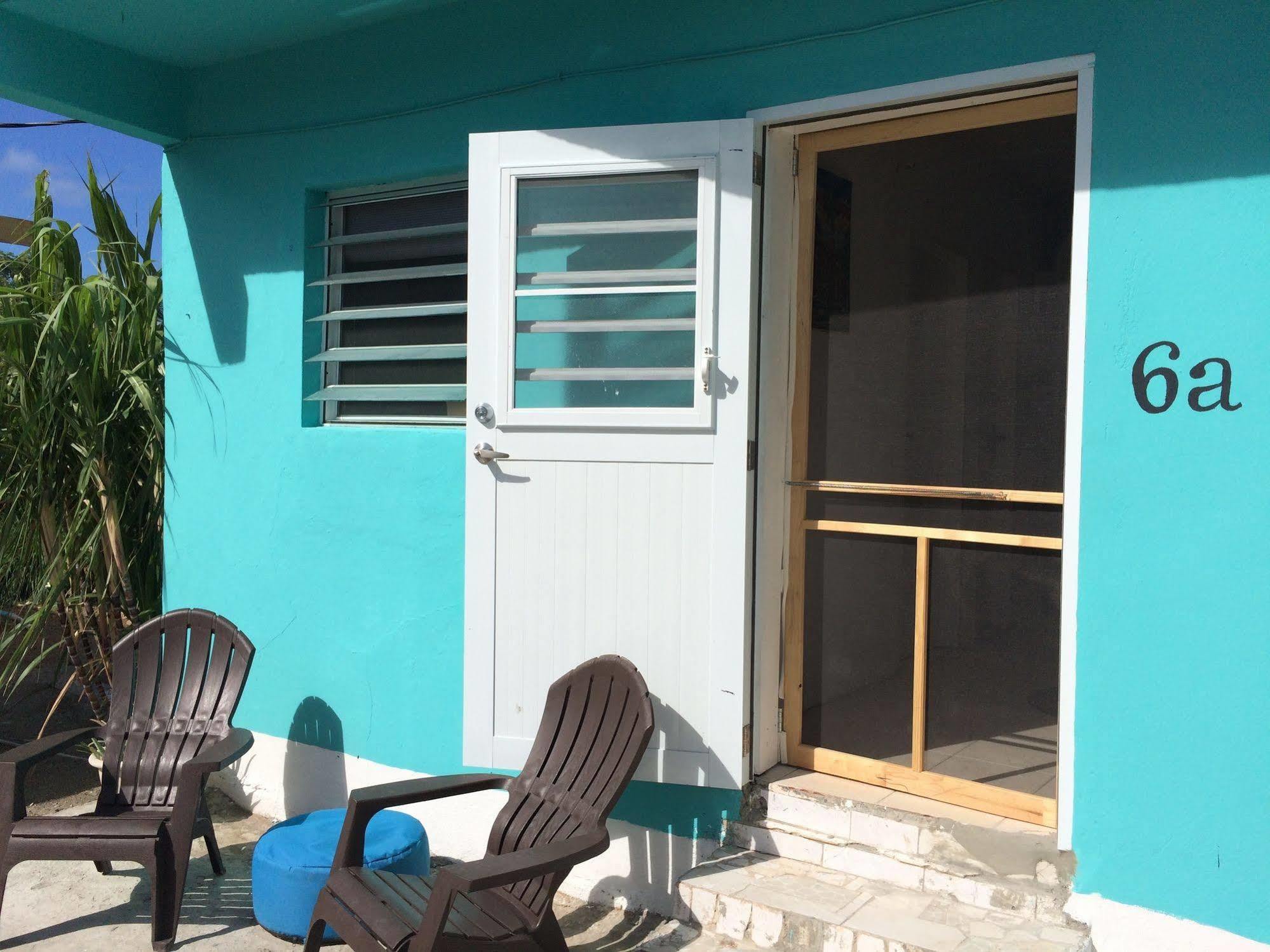 Vicky'S Keys Hostel Upper Prince's Quarter Bagian luar foto